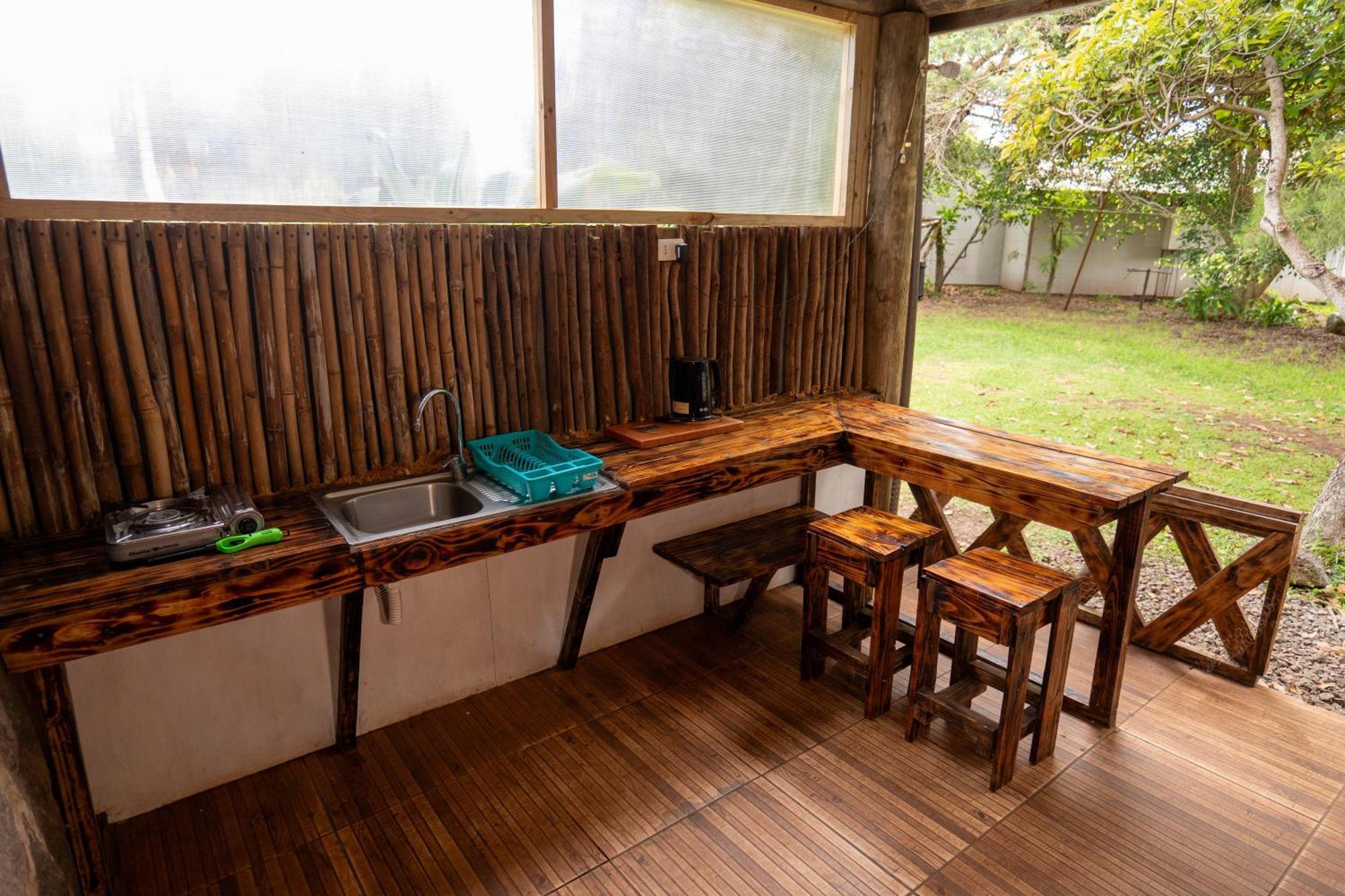 Hotel Uka Mana Hanga Roa Exterior foto
